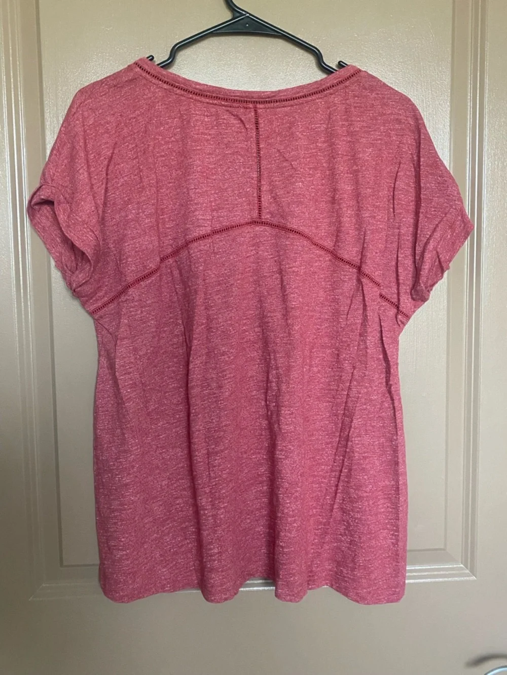 Sonoma Short Sleeve V-Neck Tee in Heather Rose - Picture 3 of 3